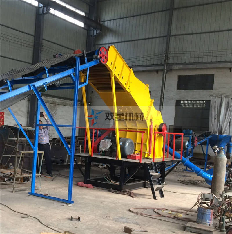 皓星<a href='http://m.thwlps.com.cn/1/54.html' target='_blank'><span>廢鋁粉碎機(jī)</span></a>生產(chǎn)線安裝現(xiàn)場(chǎng)