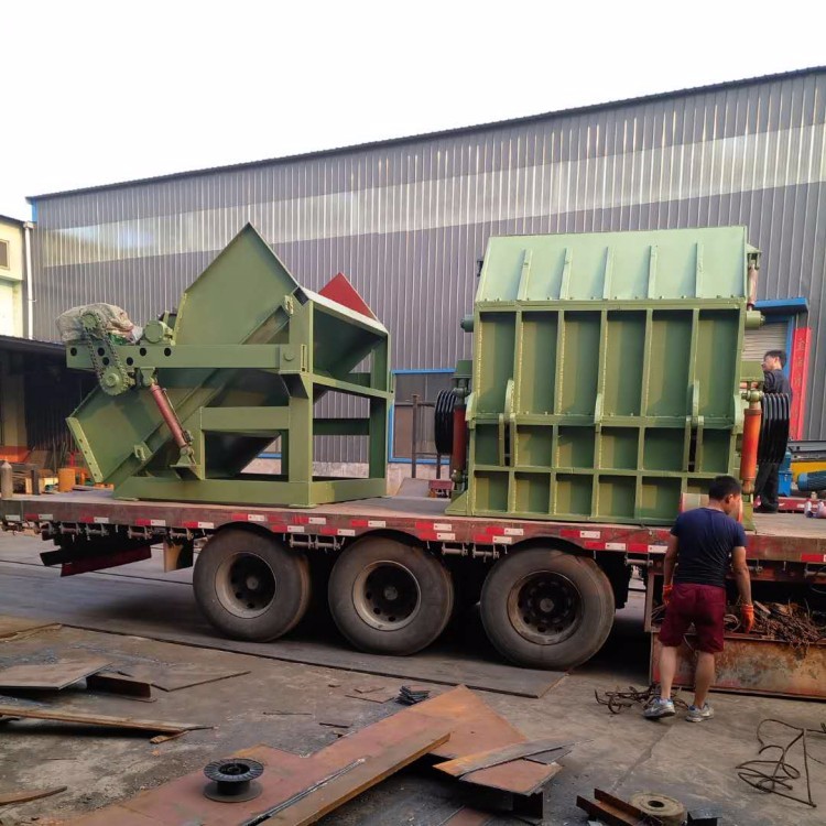 金屬粉碎機(jī)發(fā)貨現(xiàn)場