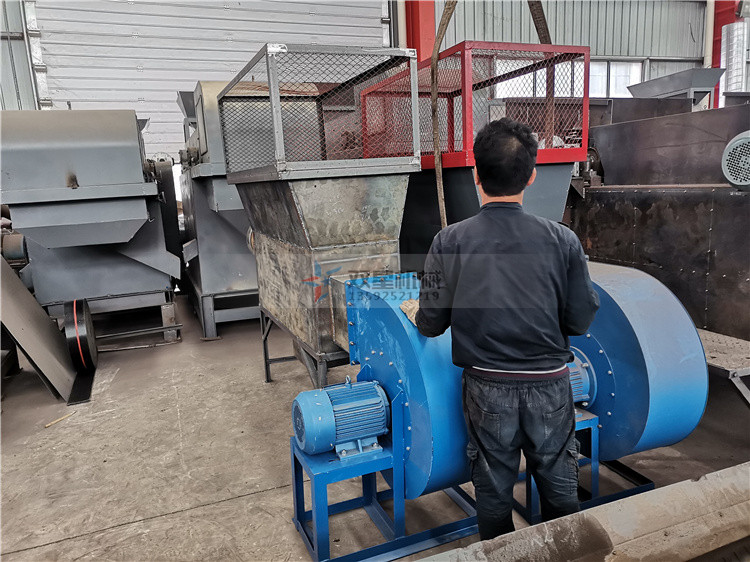 易拉罐壓扁機設備配件-輸送機、易拉罐吹風裝置展示