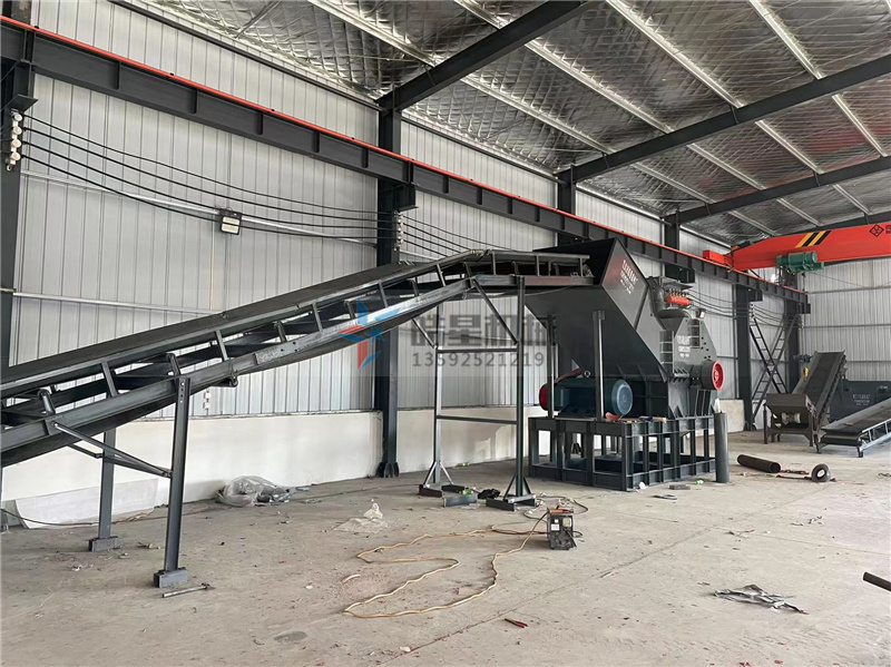 鋁合金粉碎機(jī)生產(chǎn)線現(xiàn)場 鋁合金粉碎機(jī)生產(chǎn)線現(xiàn)場