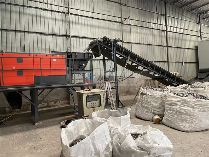 針對金屬破碎機設(shè)備停機該怎么解決？