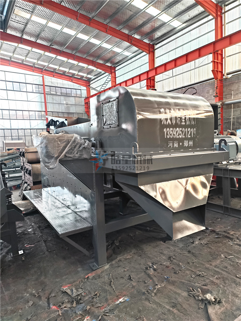 <a href='http://m.thwlps.com.cn/line/591.html' target='_blank'><span>跳鋁機</span></a>渦電流分選機廢鋁粉碎分選設(shè)備生產(chǎn)現(xiàn)場