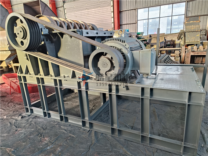 1600型<a href='http://m.thwlps.com.cn/1/54.html' target='_blank'><span>廢鋁粉碎機</span></a><a href='http://m.thwlps.com.cn/' target='_blank'><span>金屬粉碎機</span></a>廠家設(shè)備實拍