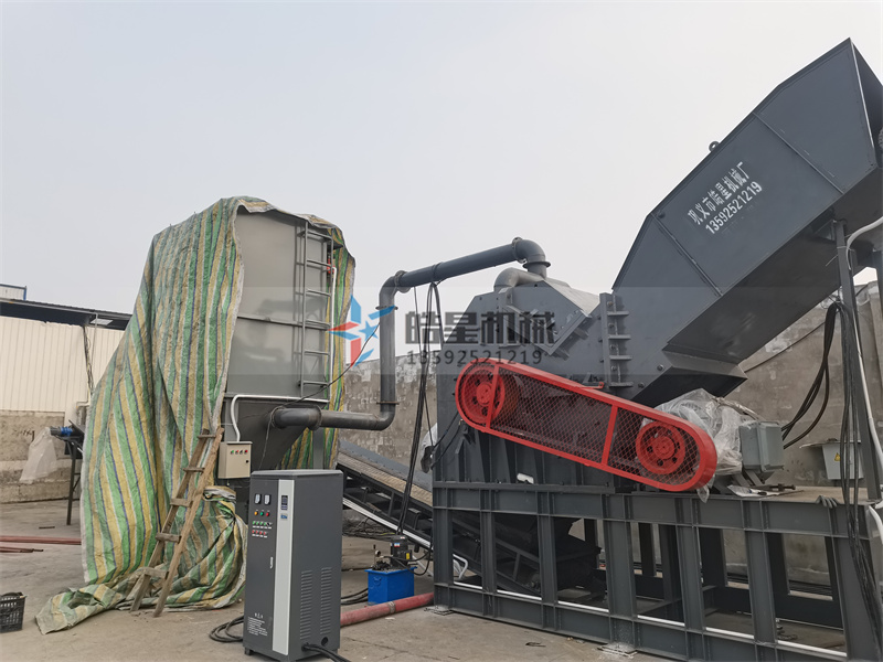 近年來新能源行業(yè)發(fā)展較快速，像鋰離子電池、光伏材料、氫能材料等新能源材料的回收與加工需求日益增長。金屬粉碎機設備也在新能源材料的精細化處理和資源回收中發(fā)揮著重要作用。金屬粉碎機在新能源材料加工中的主要應用表現(xiàn)在：